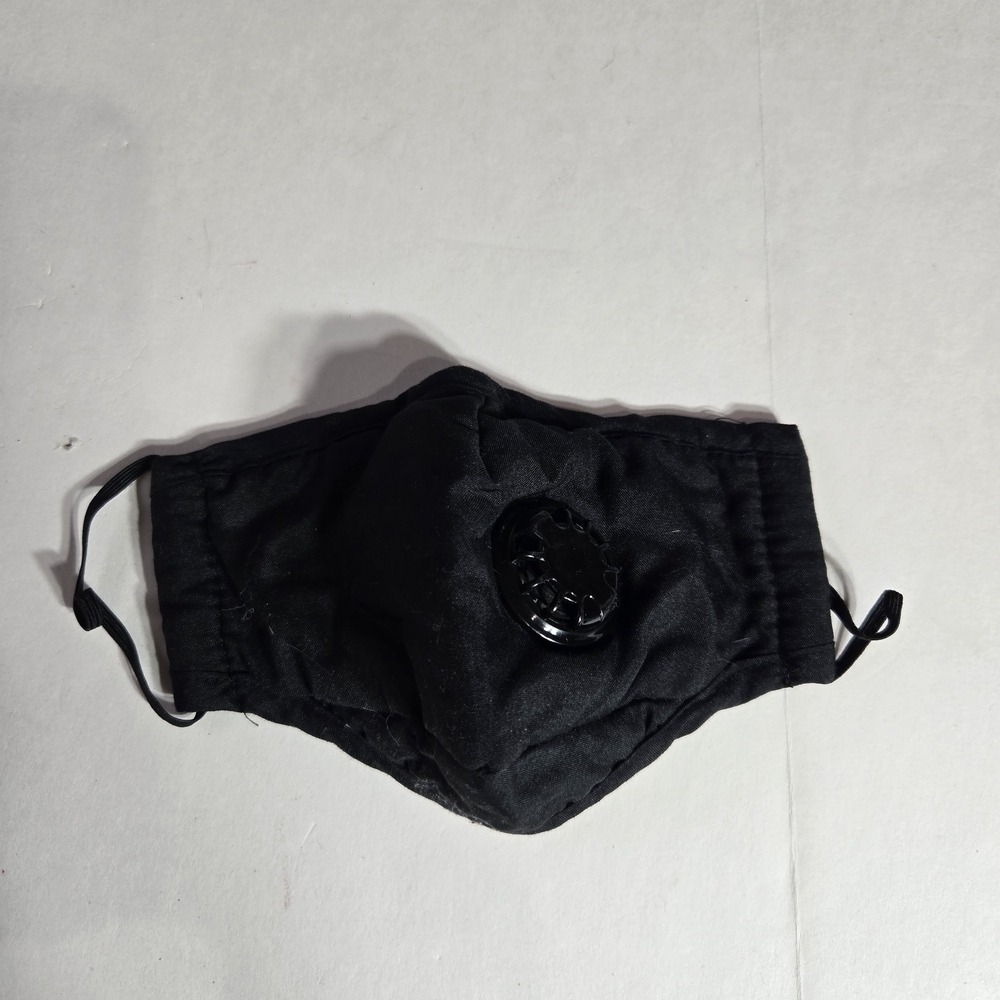 Black Face Mask with Vent